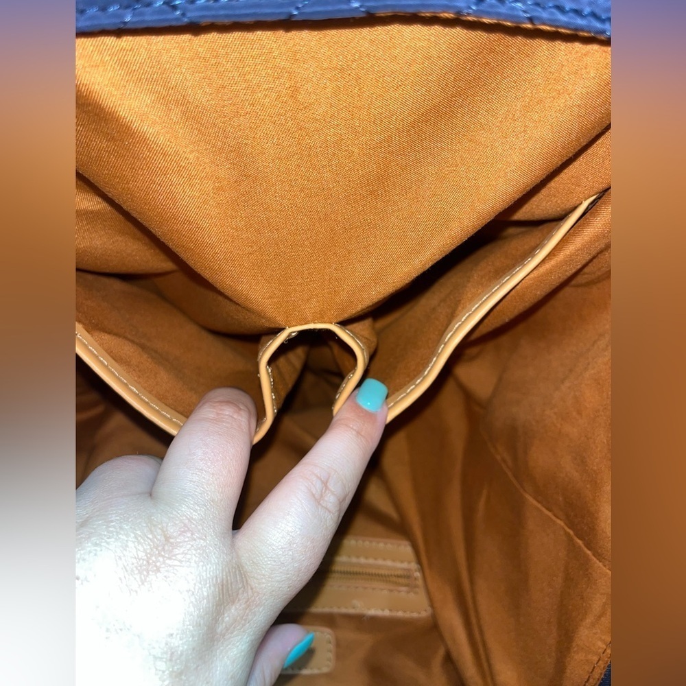 Adrienne Vittadini Quilted Yoga Bag, Navy Blue and Tan - Picture 9 of 13